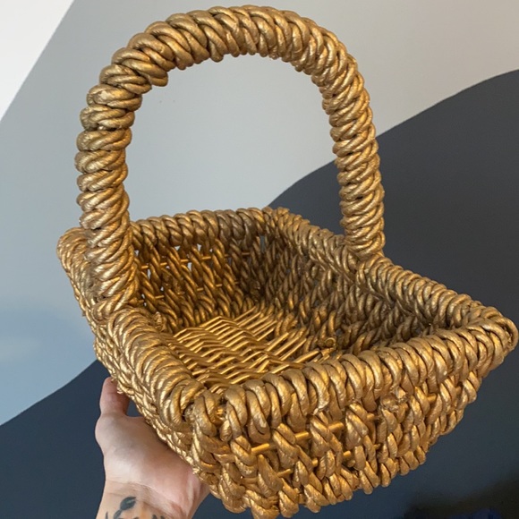Golden brown big braided wooden basket with big handle rectangle organiz… - Picture 3 of 13